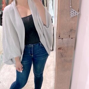 Vince Camuto one size soft grey knit sweater cardigan new with tags